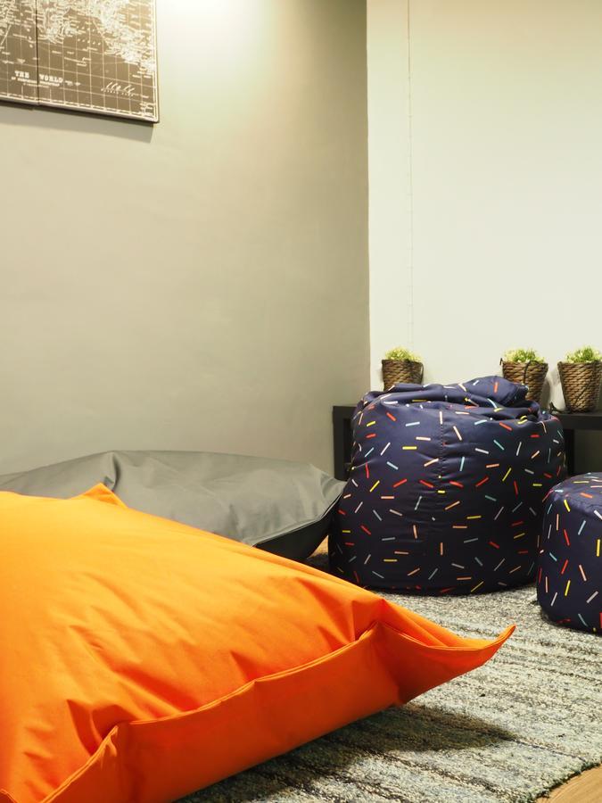 A Nighttime Hostel Krabi Exterior photo