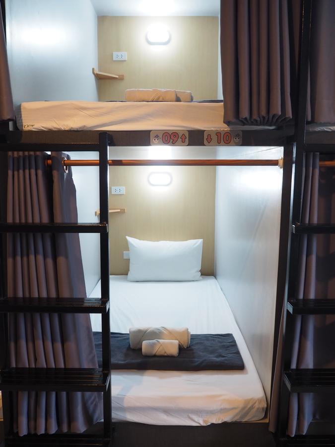 A Nighttime Hostel Krabi Exterior photo